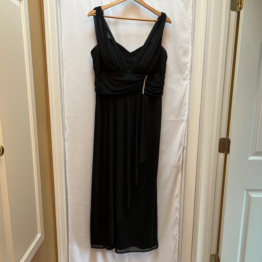 Betsy & Adam Black Evening Gown (16W)